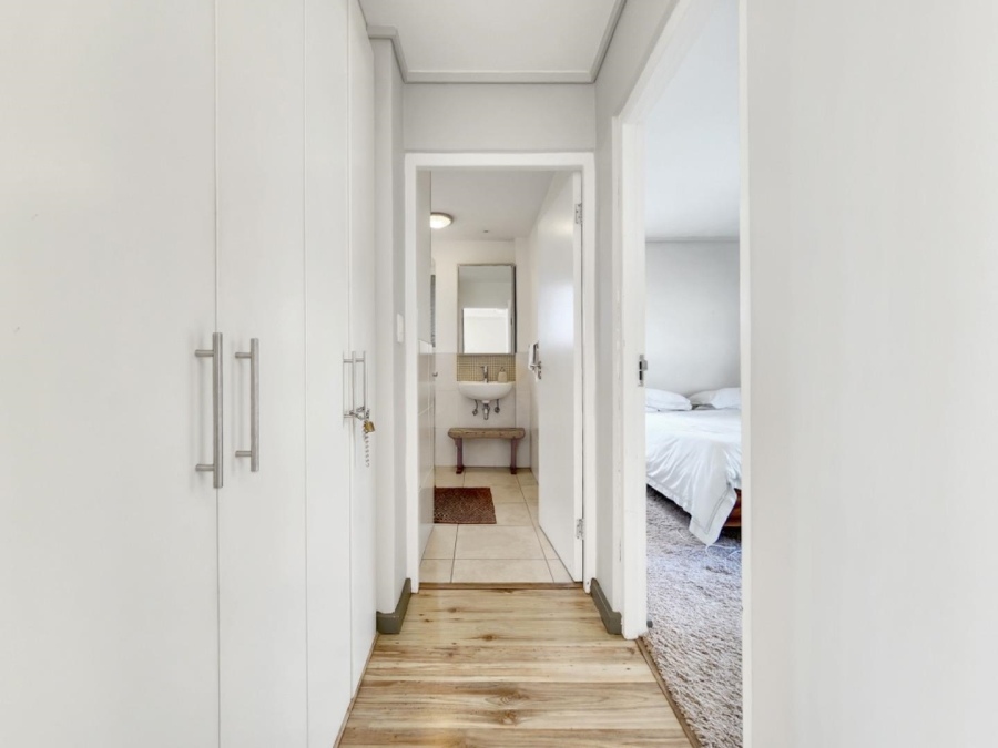 To Let 2 Bedroom Property for Rent in Sea Point Western Cape